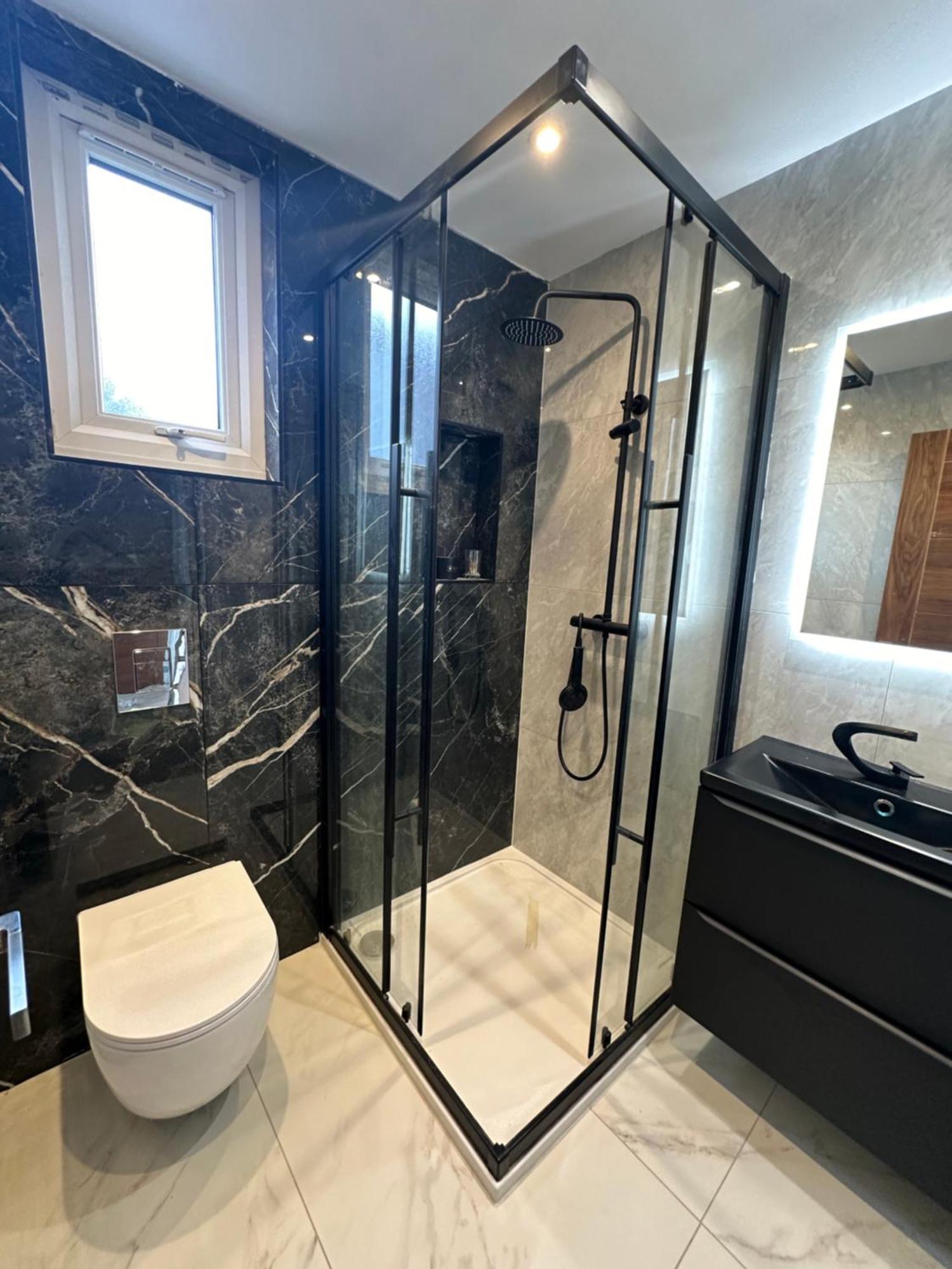 Luxurious & Elegant 6-bed House Barnet