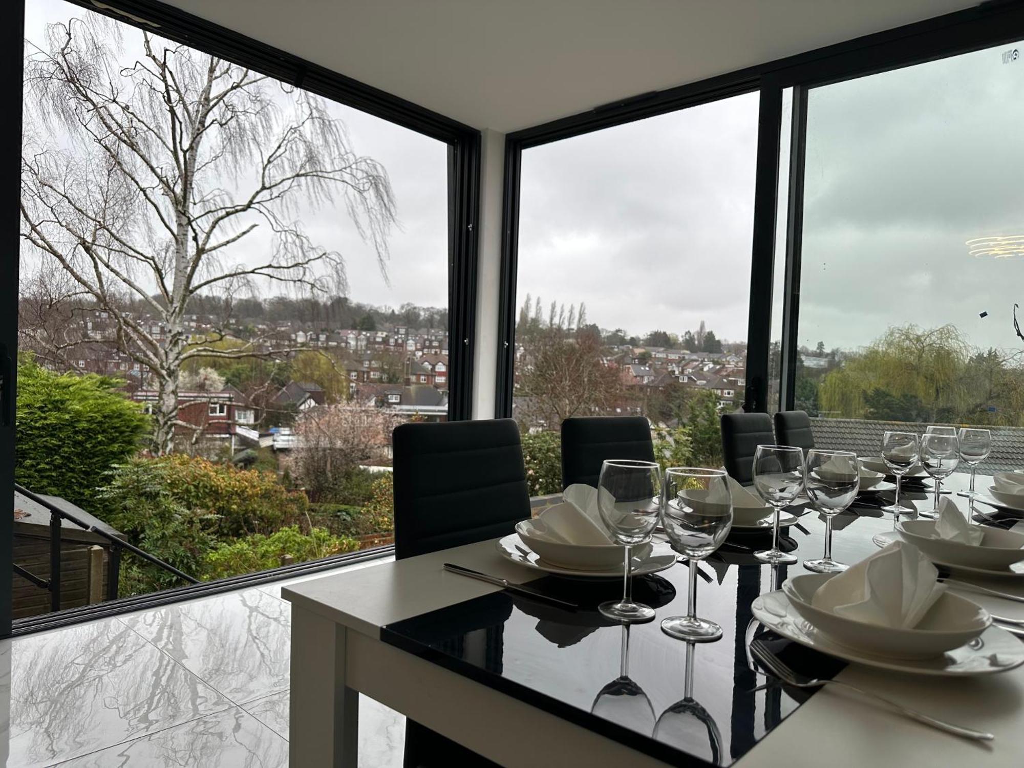 Villa Luxurious & Elegant 6-bed House